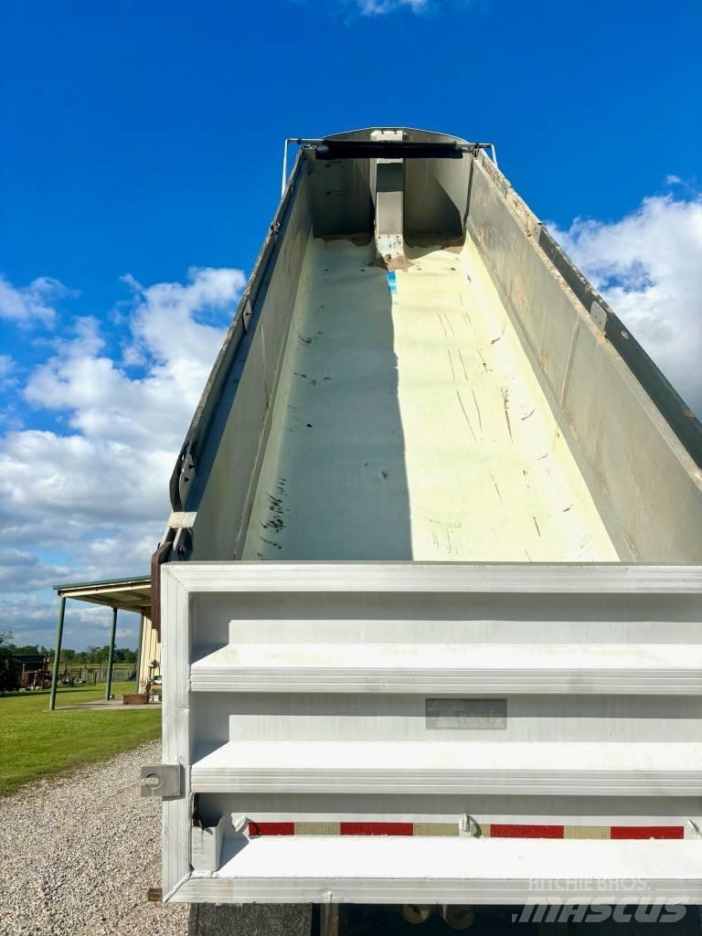 Travis 30ft End Dump Dump Trailers