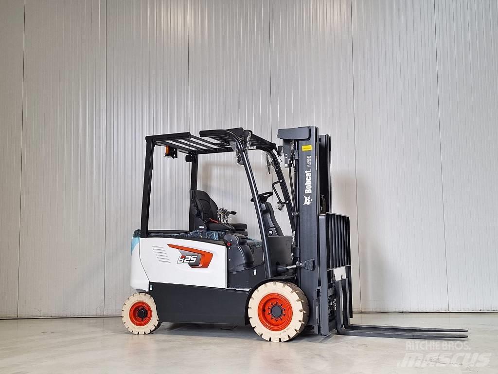 Bobcat B25X-7 PLUS Electric Forklifts
