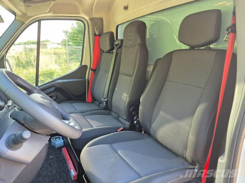 Renault Master Box body