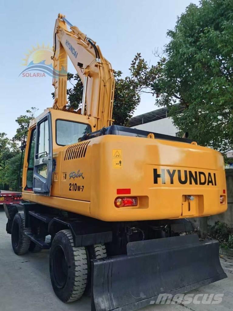 Hyundai R210w-7 Wheeled Excavators