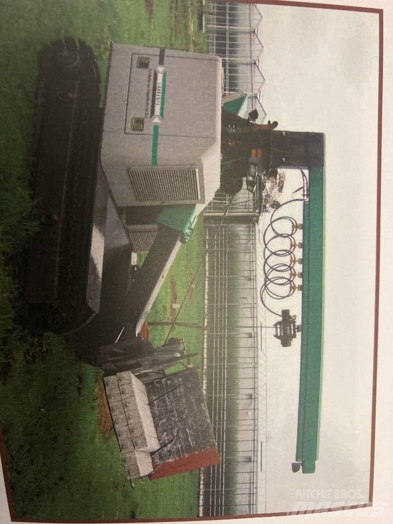  Handytrack Telescopic Handlers