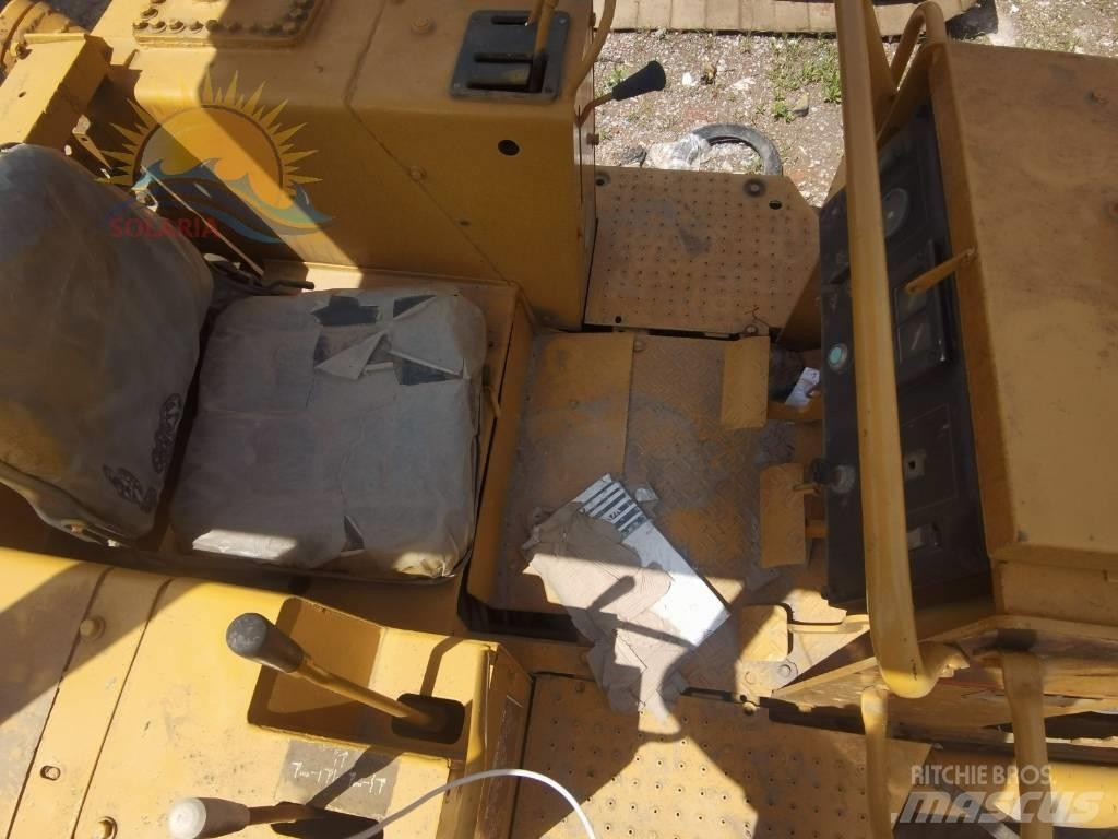 CAT D 3 C Crawler dozers