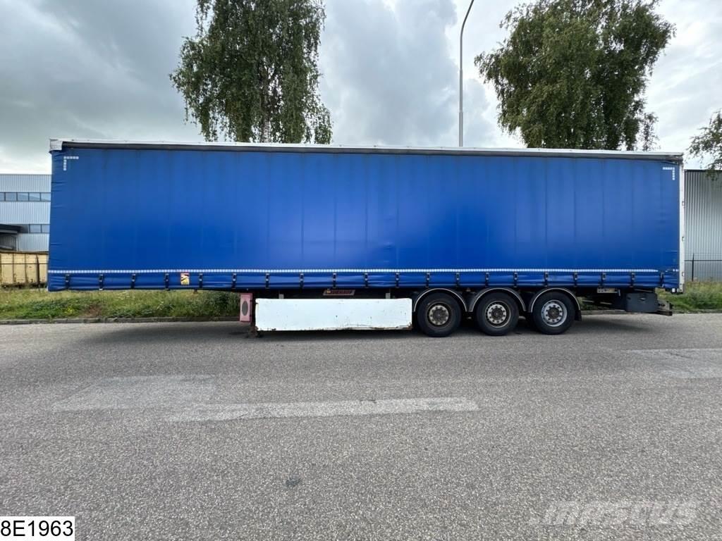 Fruehauf Tautliner Curtain  trailers