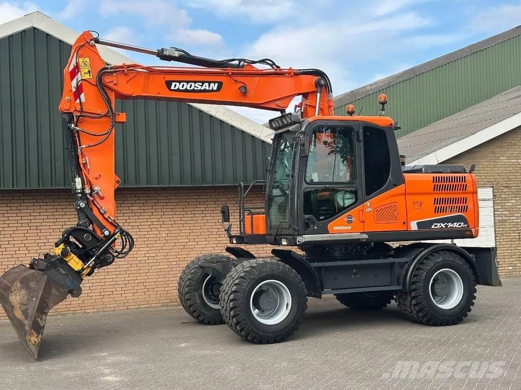 Doosan DX140W-5 Wheeled Excavators