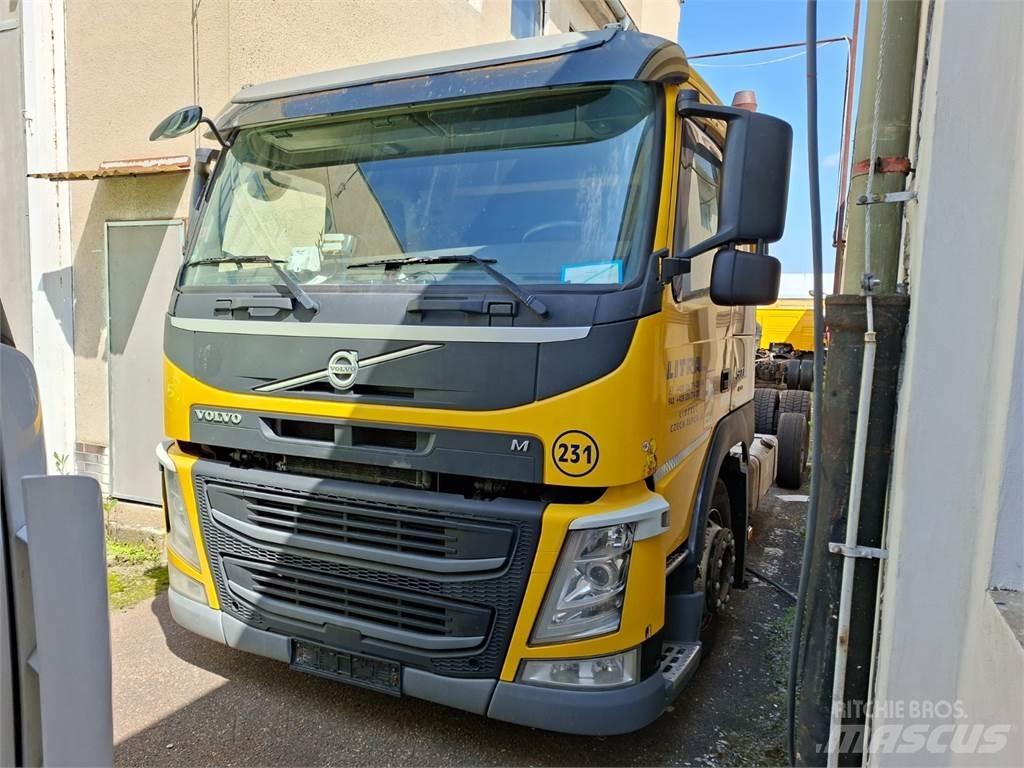 Volvo FM 500 6X2 Cab & Chassis Trucks