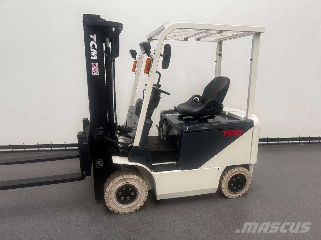 TCM FB25-8 Electric Forklifts