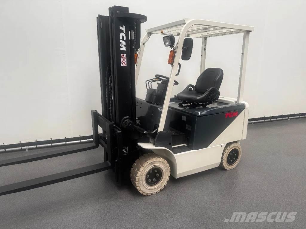 TCM FB25-8 Electric Forklifts
