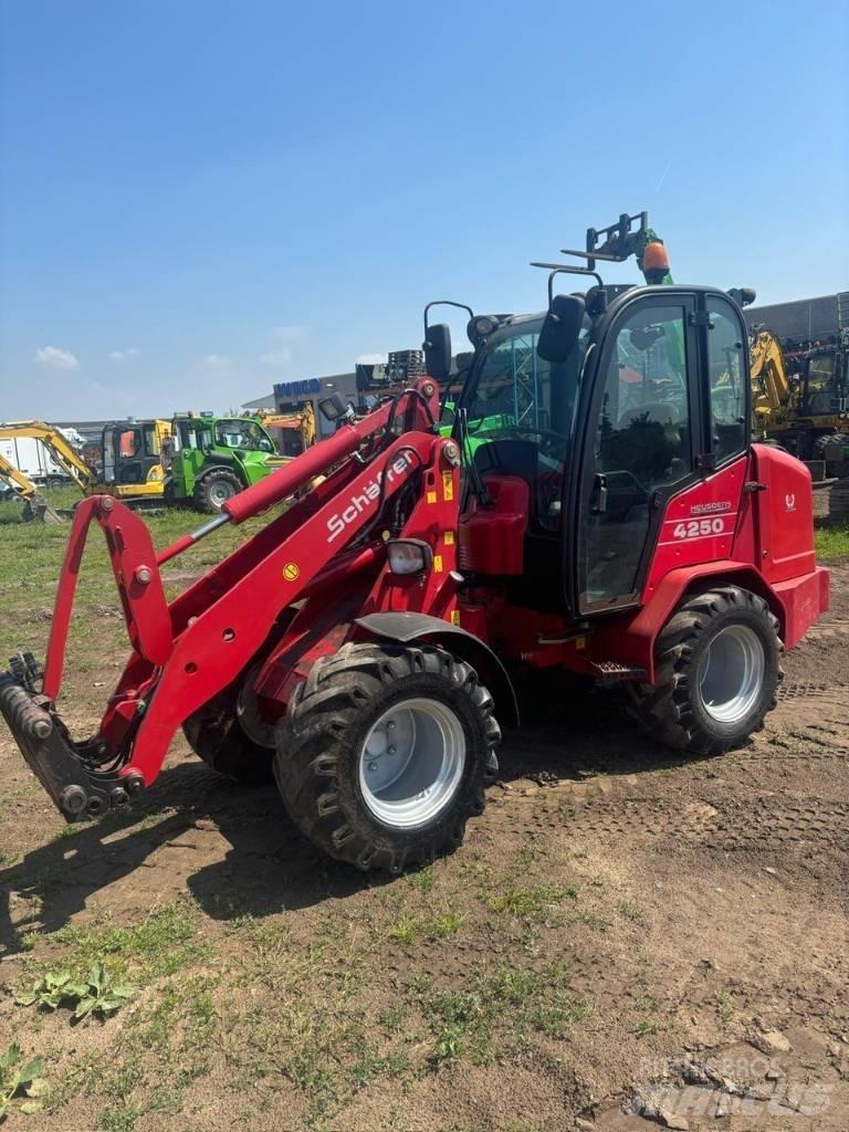Schäffer 4250 Mini Loader
