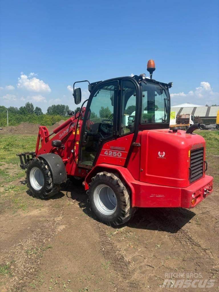 Schäffer 4250 Mini Loader