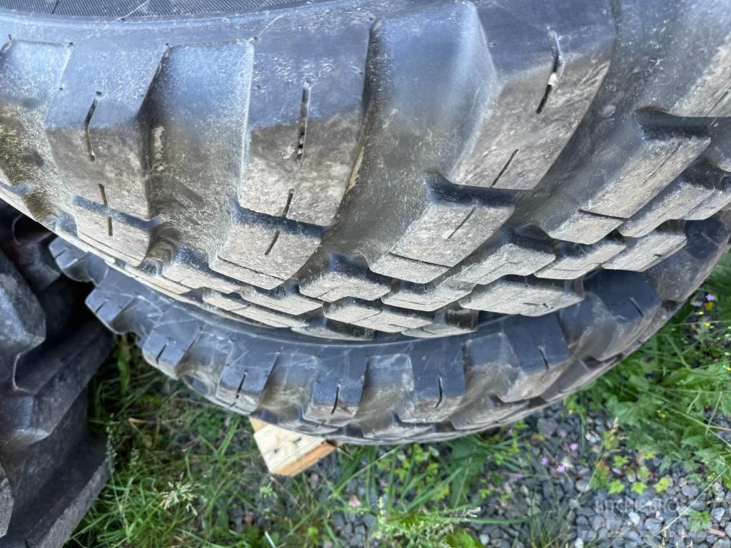 BKT 480/65 R28 IND Tires, wheels and rims