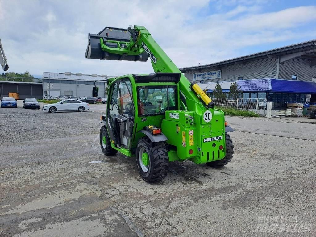 Merlo P 27.6 Plus Telescopic Handlers