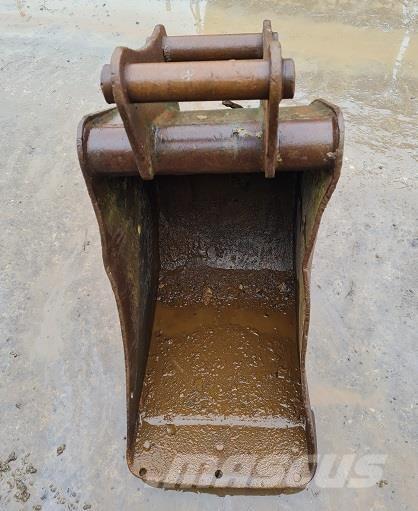 18 BUCKET, 50mm PINS Buckets