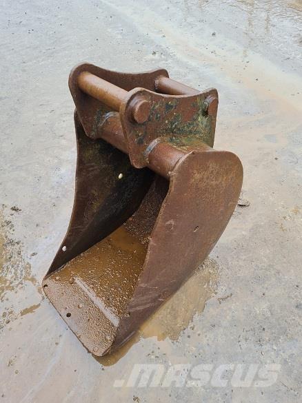  18 BUCKET, 50mm PINS Buckets