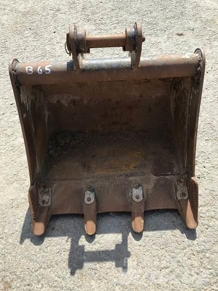  2' BUCKET, 30mm PINS Buckets