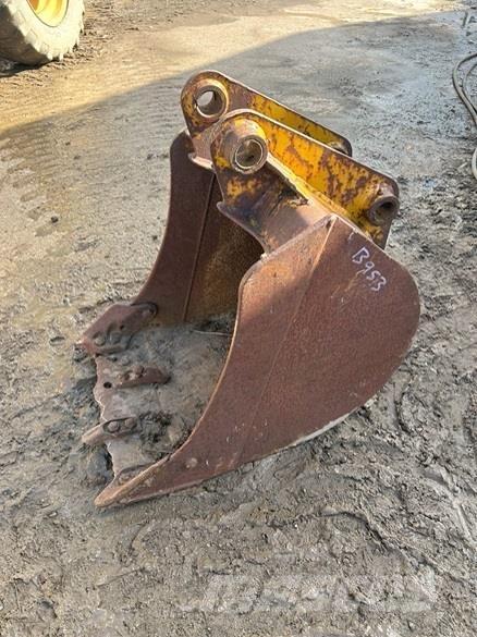  2' BUCKET, 45mm PINS Buckets