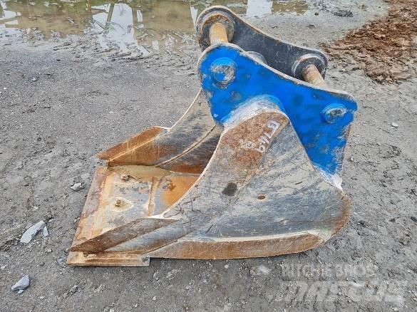  2' BUCKET, 60mm PINS Buckets