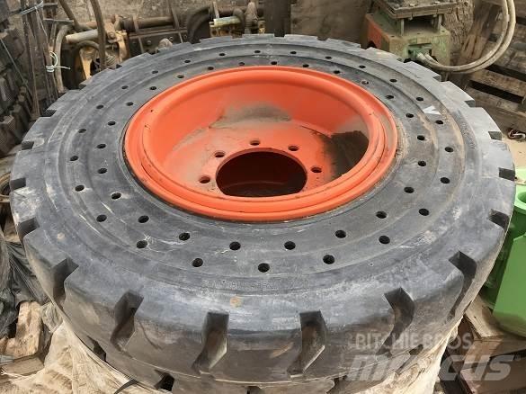  SOLID WHEELS Tires, wheels and rims