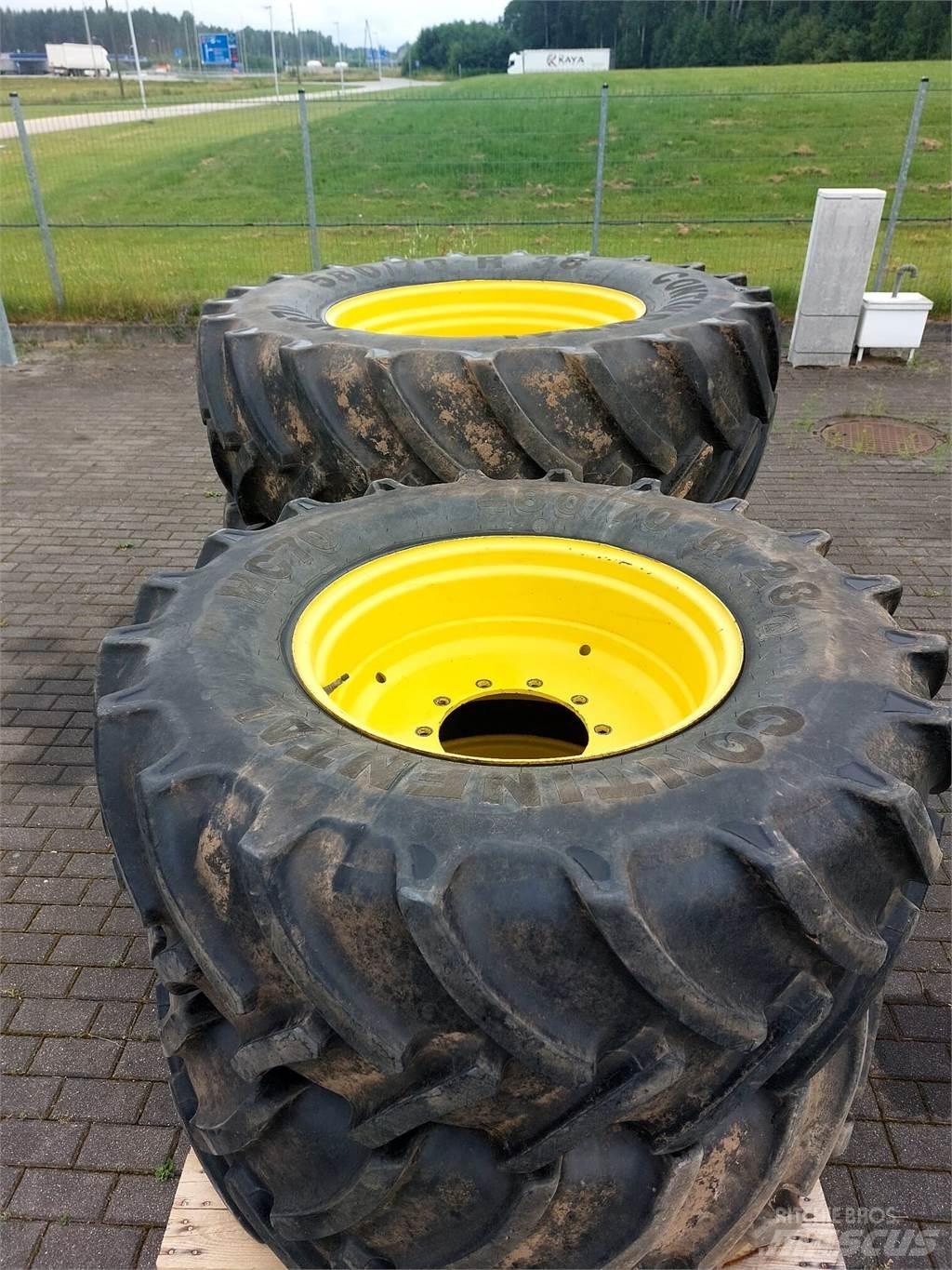 John Deere 6140R Tractors