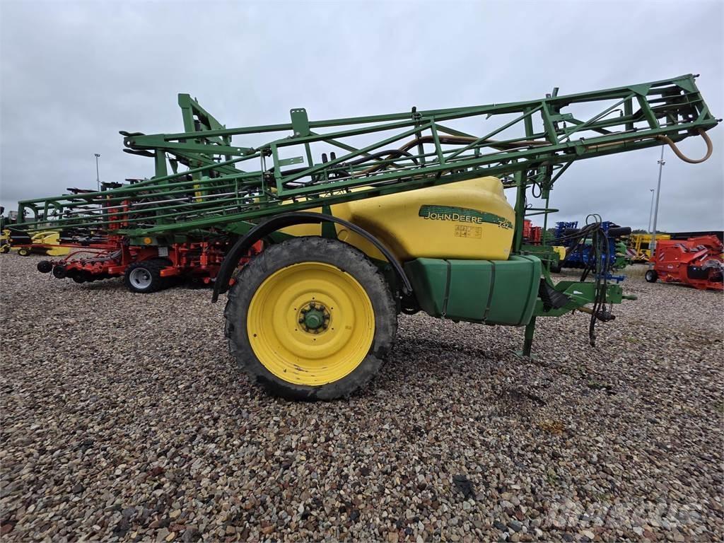 John Deere 732 Grape Sprayers