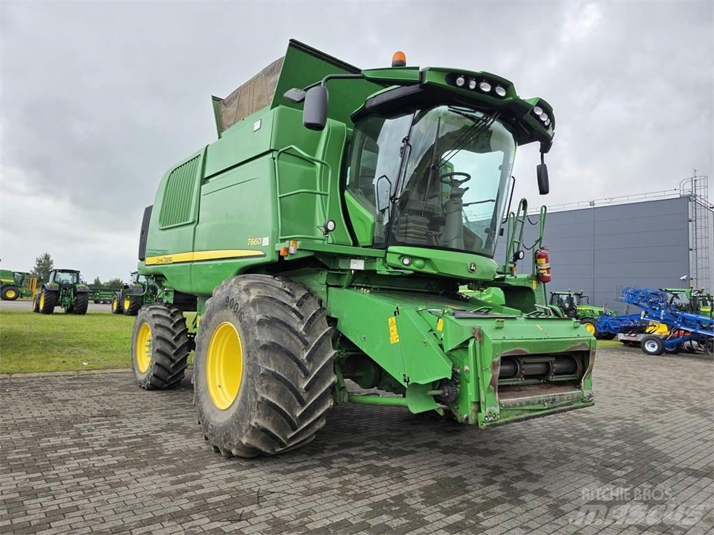 John Deere T660 Combine Harvesters