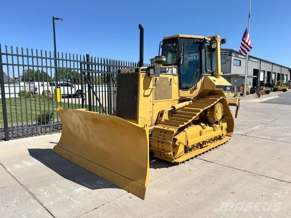 CAT D5M XL Crawler dozers