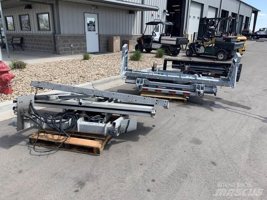 Maxon TE-25L Goods and Furniture Lifting Equipment