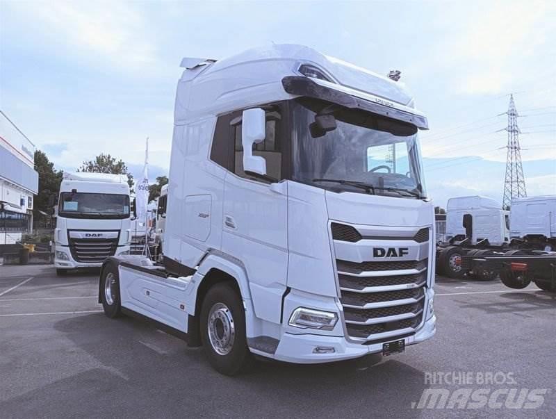 DAF XG+ 530 TRATTORE Conventional Trucks / Tractor Trucks