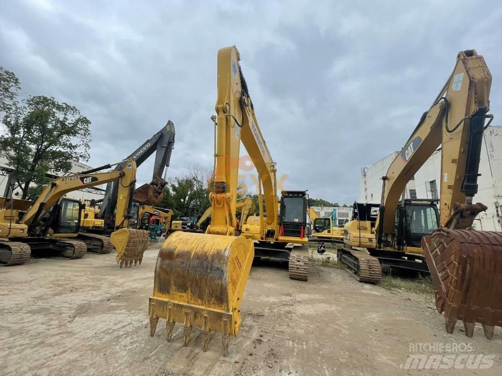 Komatsu PC 220 Crawler Excavators