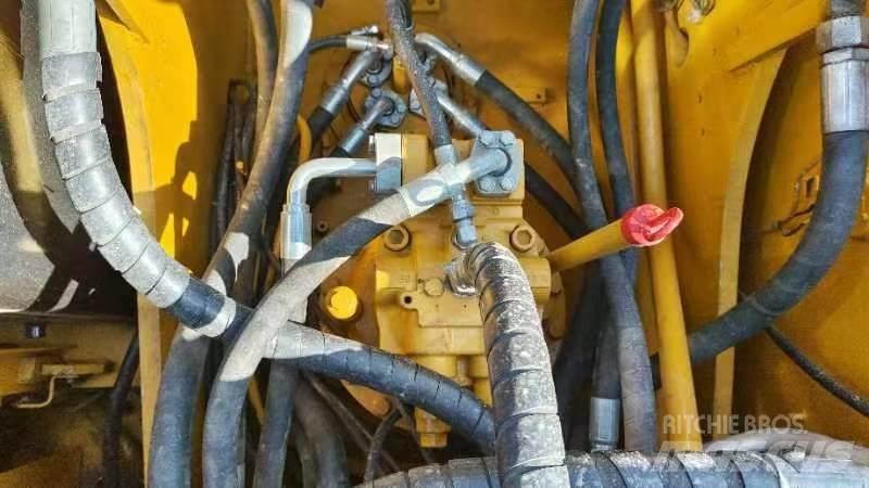 CAT 320 D 2 Mini excavators  7t - 12t