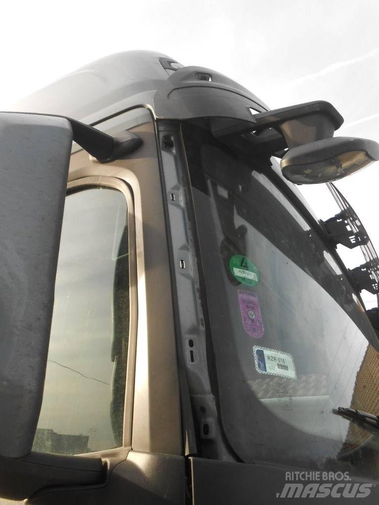 Ford F-MAX 4x2 MEGA Conventional Trucks / Tractor Trucks