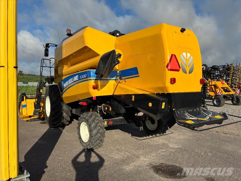 New Holland Tc 4.90 Combine Harvesters