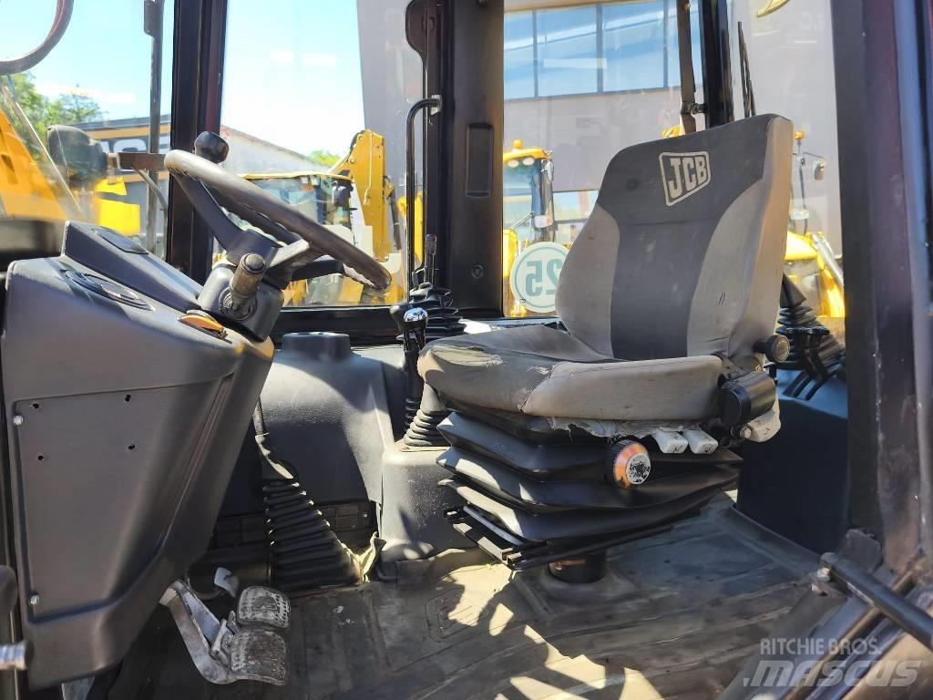 JCB 2 CX Backhoe Loaders