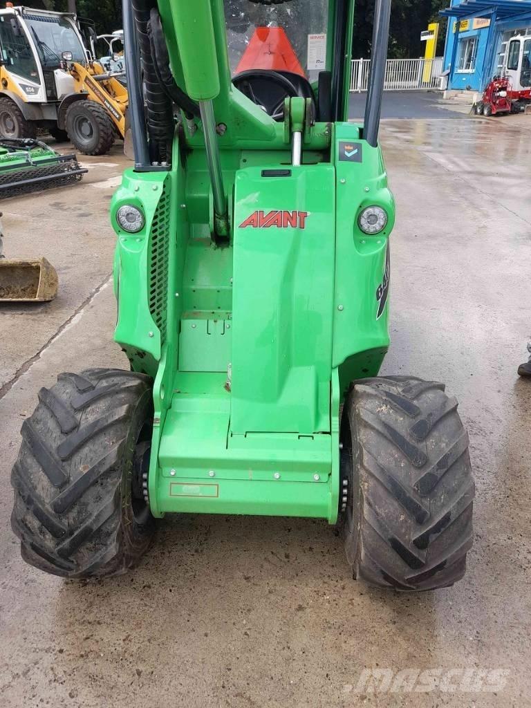 Avant 640i Skid Steer Loaders