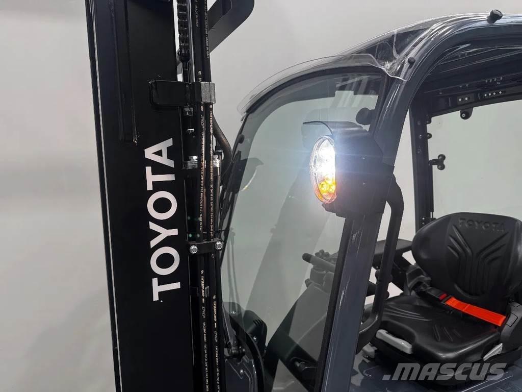 Toyota 8 FBM 20 T Electric Forklifts