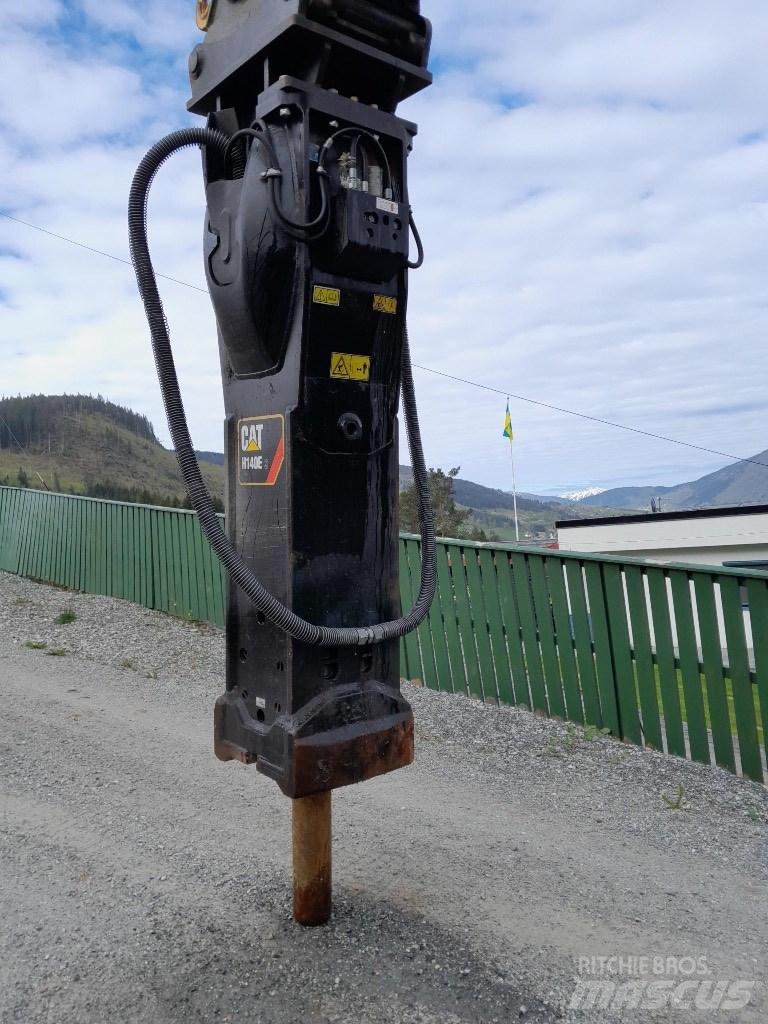 CAT H140ES Hammers / Breakers