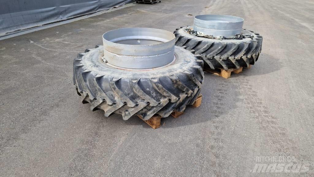  Paripyörät 18,4 r34 Tires, wheels and rims
