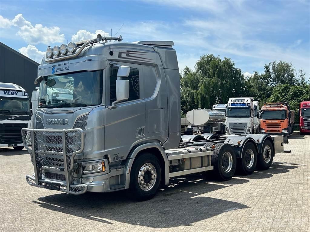 Scania R 650 8X4 Cab & Chassis Trucks