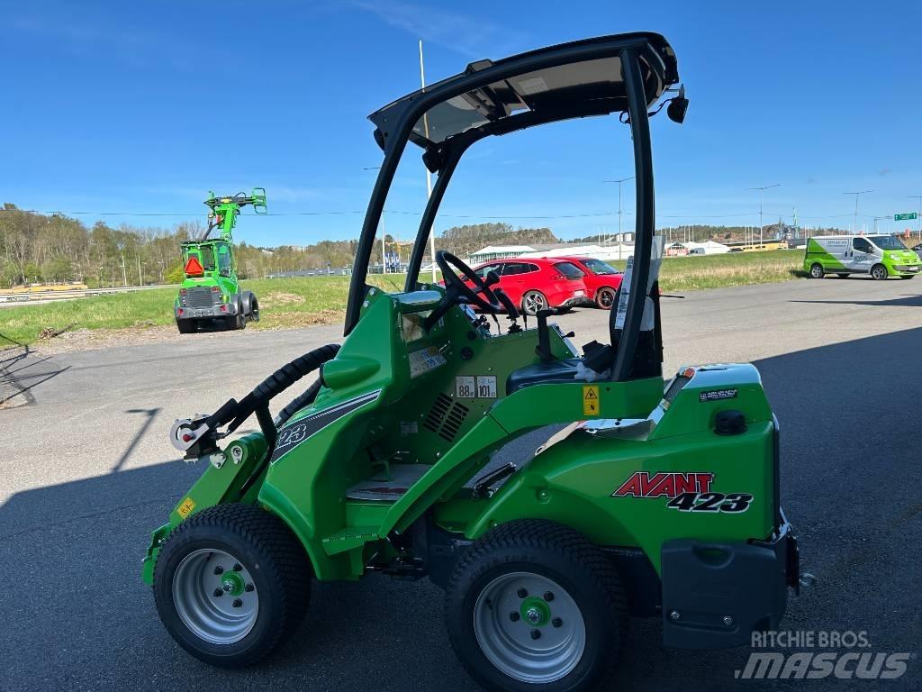 Avant 423 Skid Steer Loaders