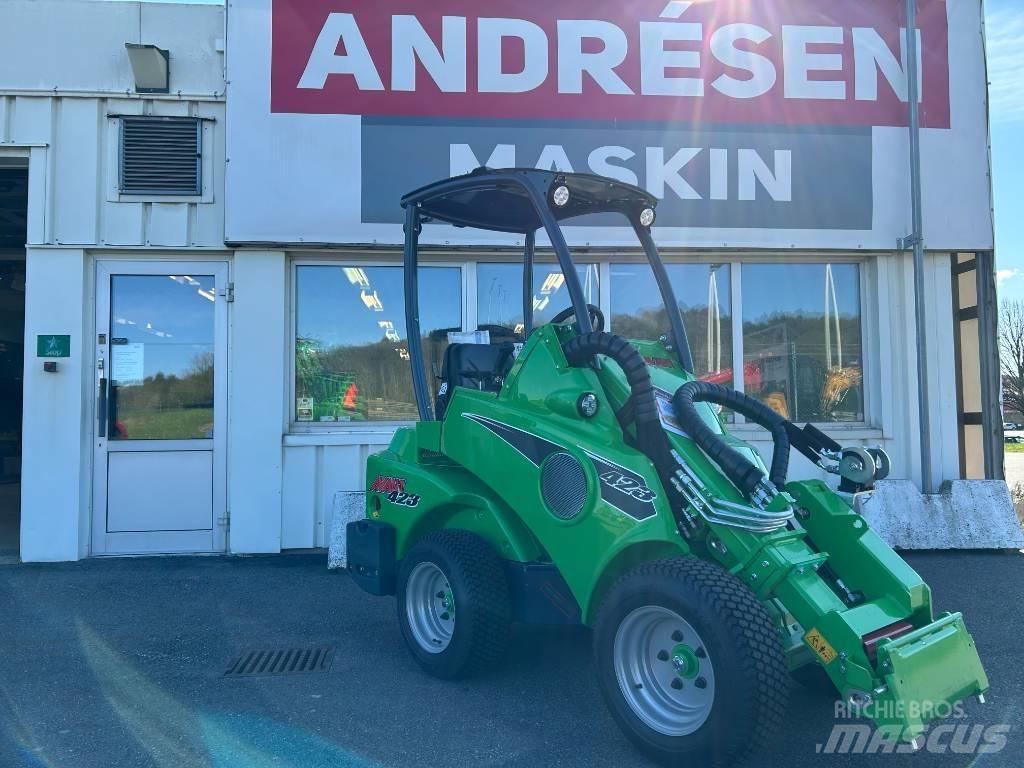 Avant 423 Skid Steer Loaders