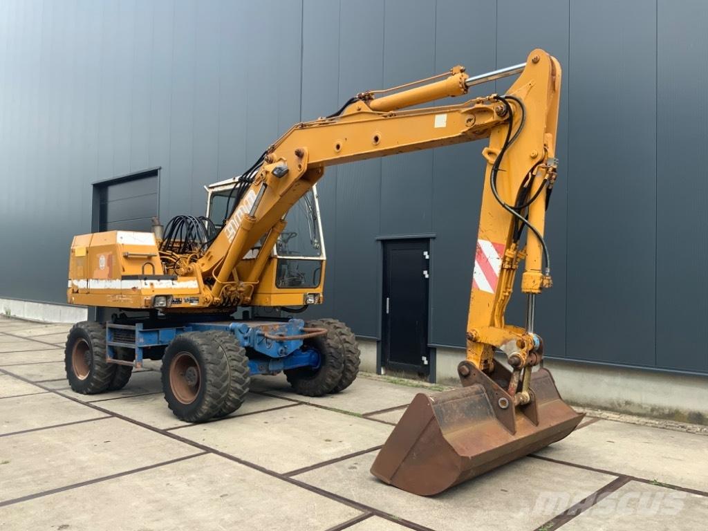 Liebherr A 900 C Wheeled Excavators