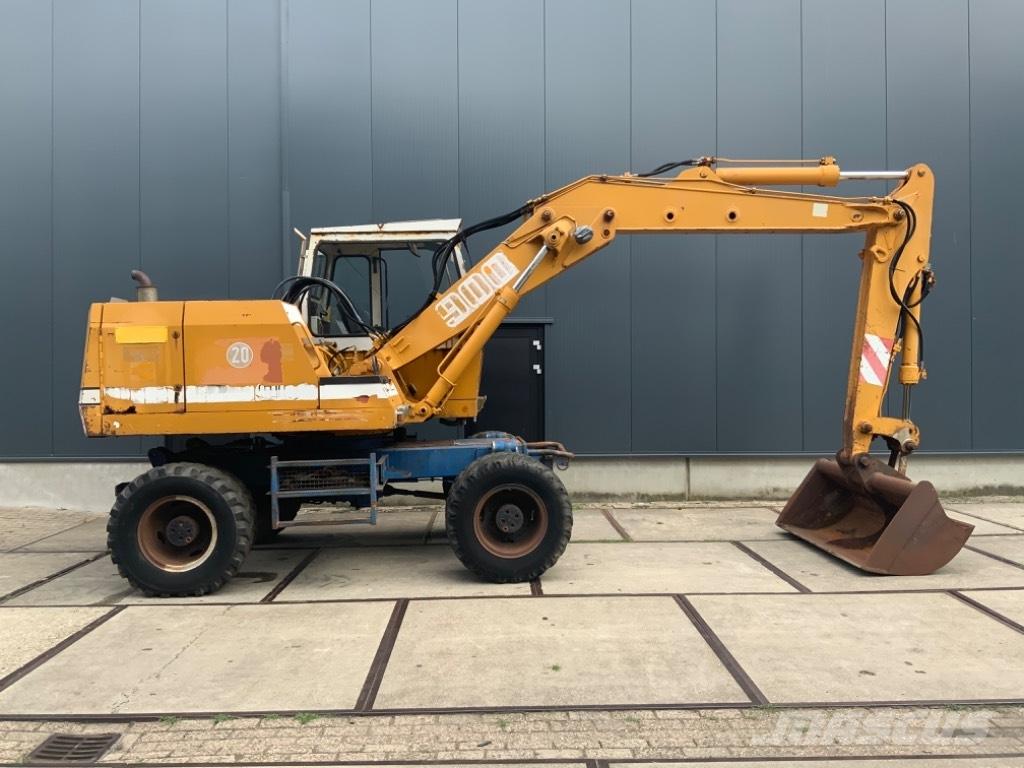 Liebherr A 900 C Wheeled Excavators