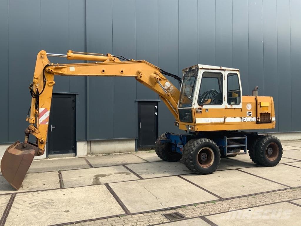 Liebherr A 900 C Wheeled Excavators
