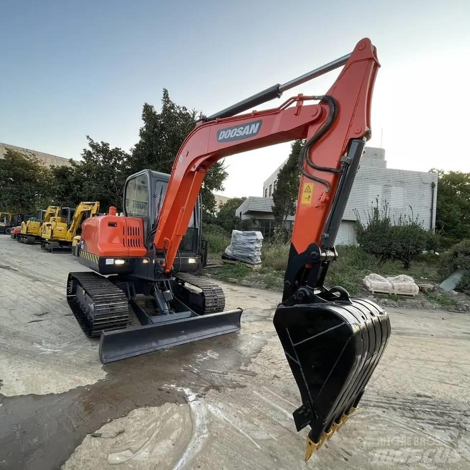 Doosan DX 60 Mini Excavators <7t (Mini Diggers)