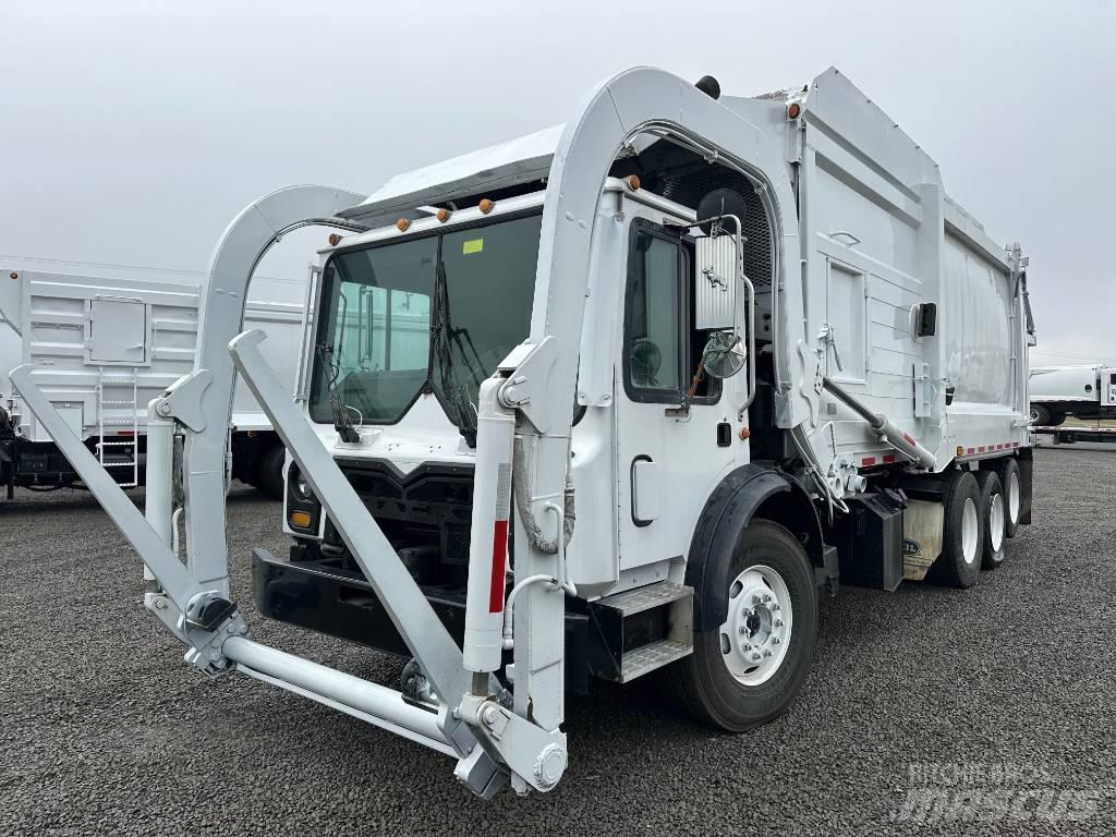 Mack MRU Garbage Trucks / Recycling Trucks