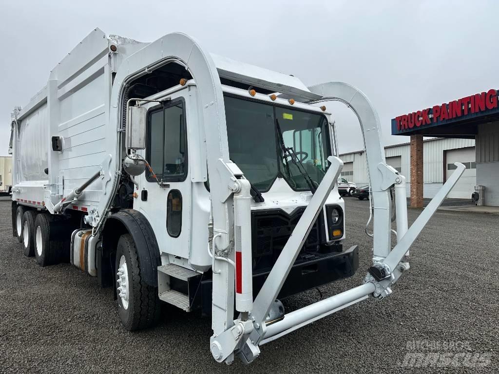 Mack MRU Garbage Trucks / Recycling Trucks