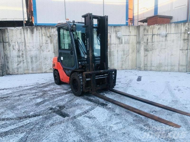 Toyota 52-8 FD JF 35 Diesel Forklifts