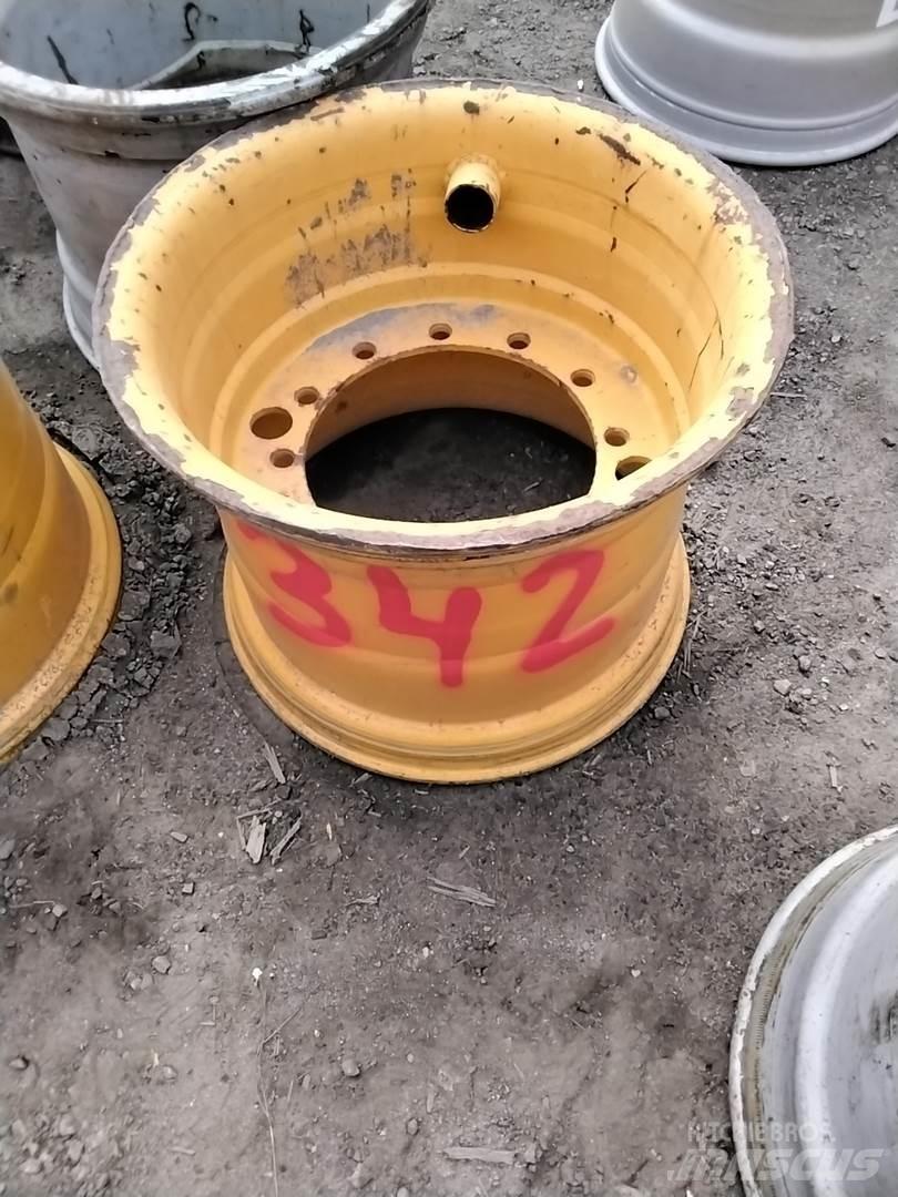 Rottne F12 20x26,5 Tires, wheels and rims