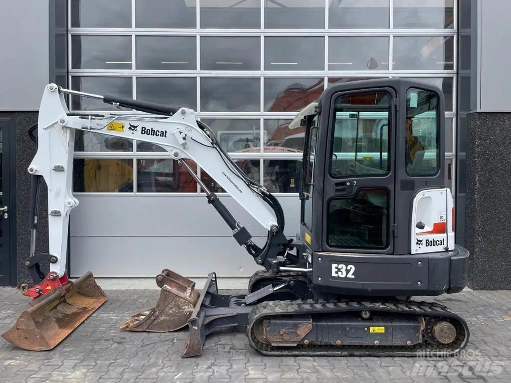 Bobcat E32 | A/C Mini Excavators <7t (Mini Diggers)