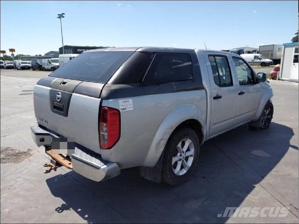 Nissan Navara 1 Pickup Trucks