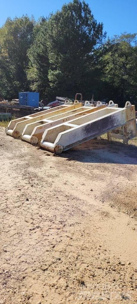 Fontaine NECK Lowboy trailer
